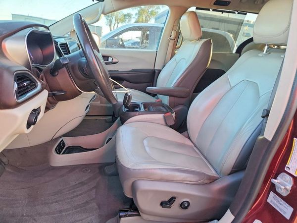 2017 CHRYSLER PACIFICA