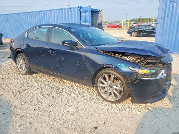 2021 MAZDA 3