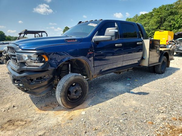 2023 RAM 3500 Crew Cab