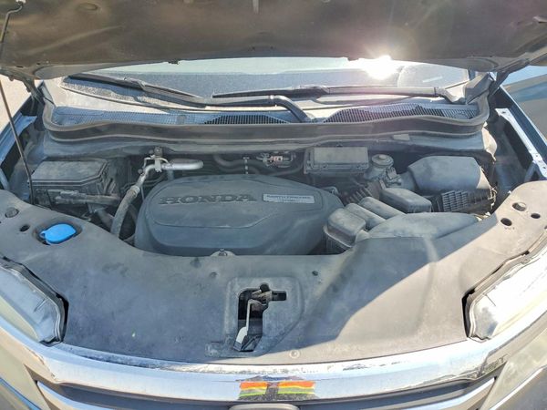 2016 HONDA PILOT EXL-R — Engine bay