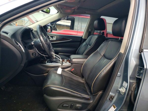 2017 INFINITI QX60 — DENT