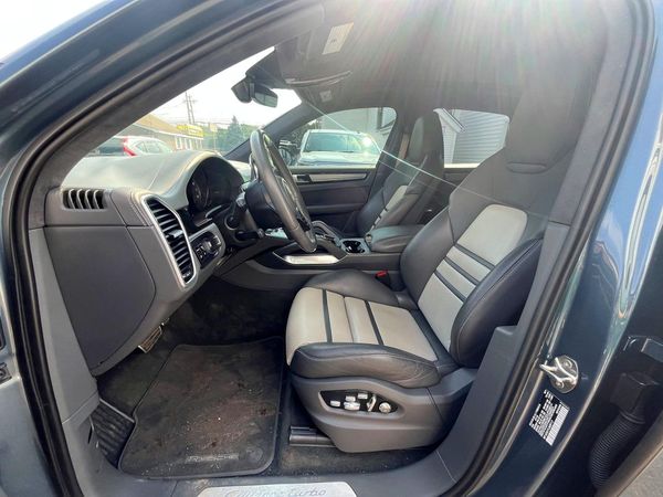 2020 PORSCHE CAYENNE Turbo