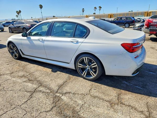 2019 BMW 740