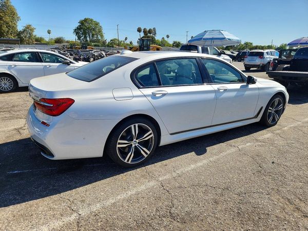 2019 BMW 740