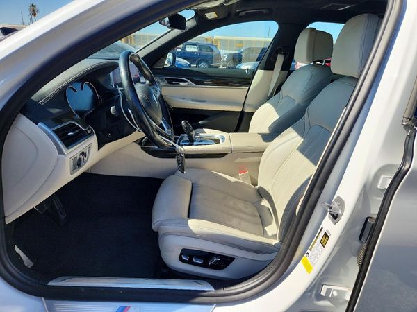 2019 BMW 740