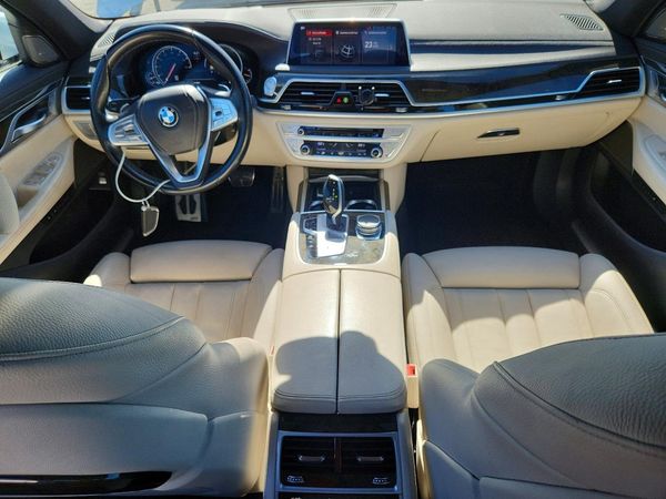 2019 BMW 740