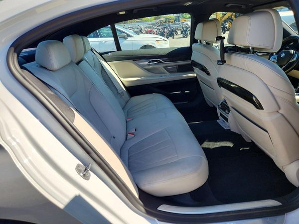 2019 BMW 740