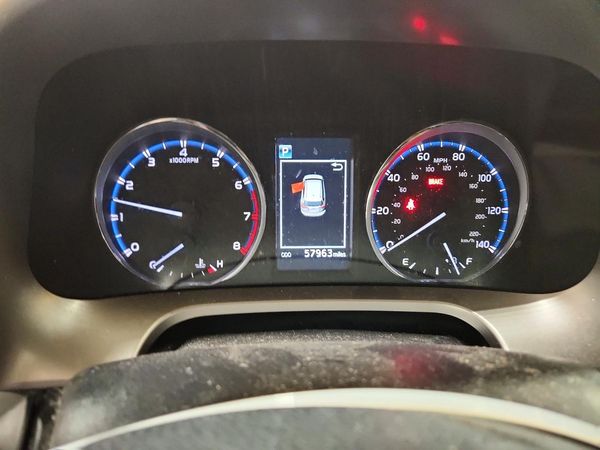 2016 TOYOTA RAV4 XLE (M Grade)