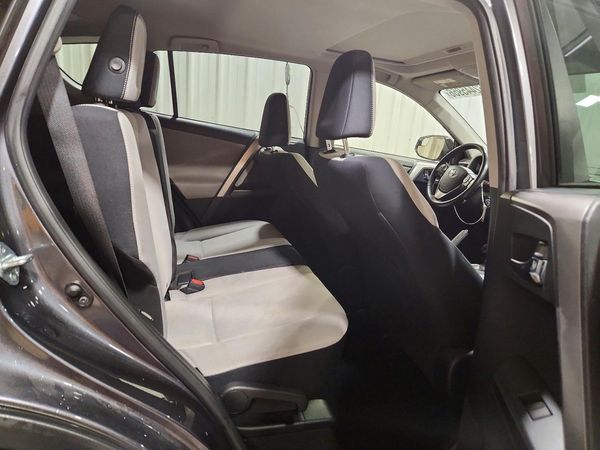 2016 TOYOTA RAV4 XLE (M Grade)