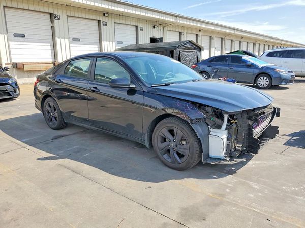 2022 HYUNDAI ELANTRA