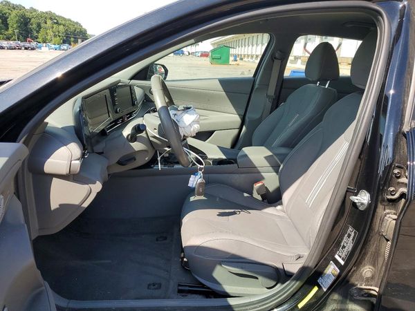 2022 HYUNDAI ELANTRA