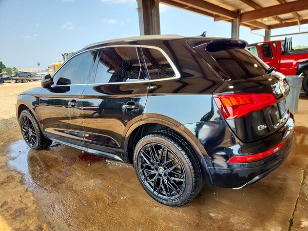 2018 AUDI Q5 quattro Prestige