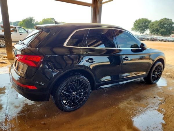 2018 AUDI Q5 quattro Prestige