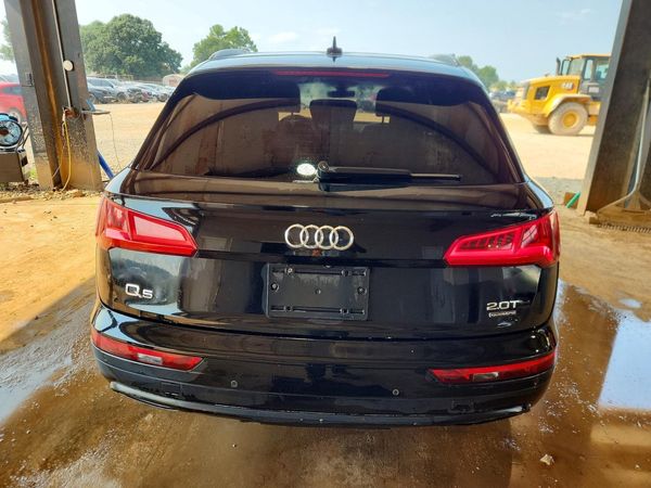 2018 AUDI Q5 quattro Prestige