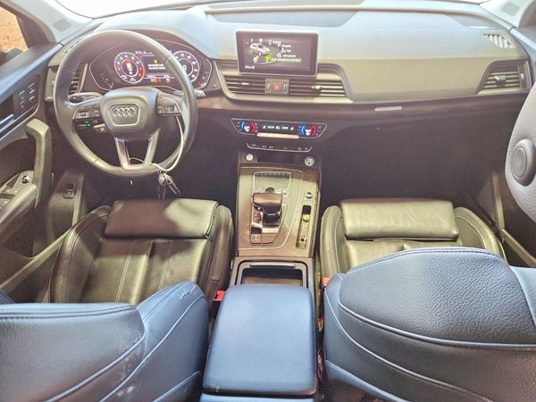 2018 AUDI Q5 quattro Prestige