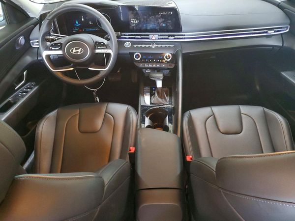 2026 HYUNDAI ELANTRA