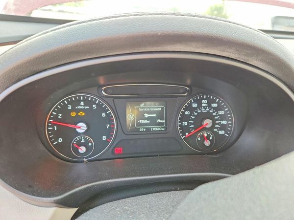 2017 KIA SORENTO L, LX