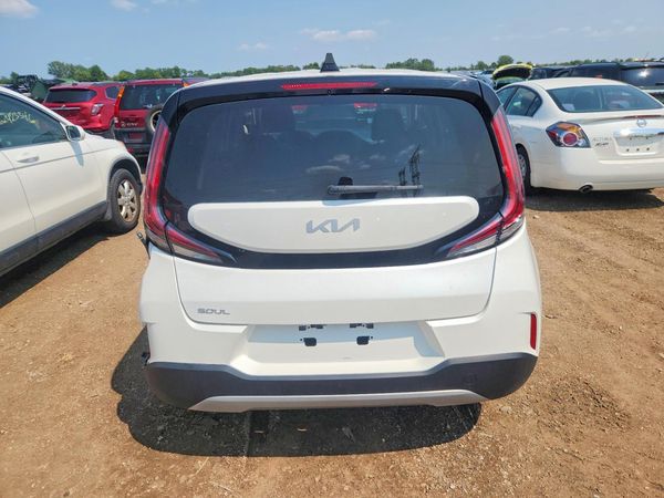 2024 KIA SOUL LX, S