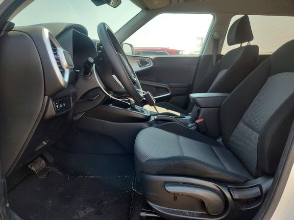 2024 KIA SOUL LX, S