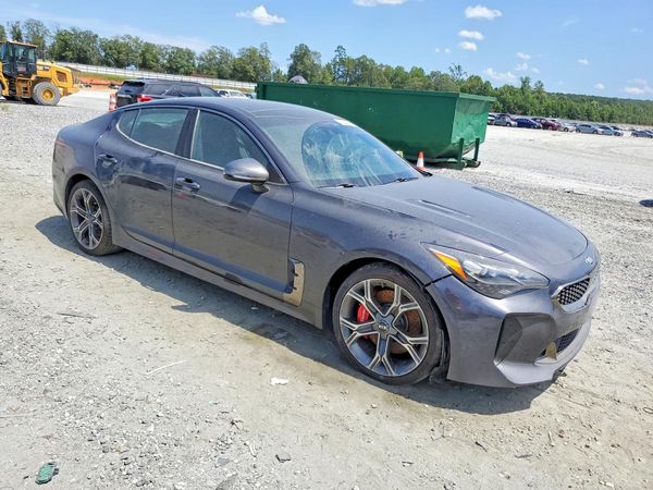 2020 KIA STINGER