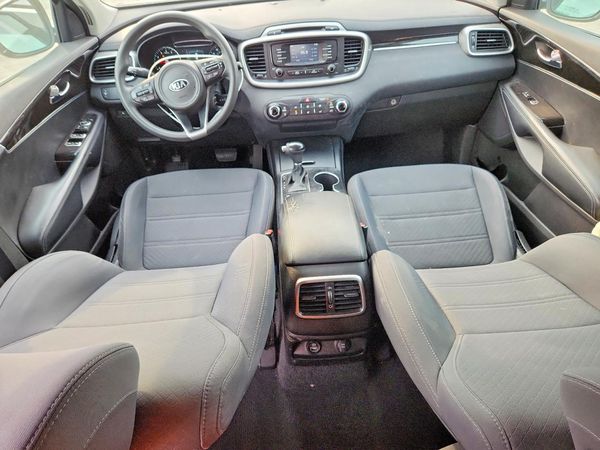 2017 KIA SORENTO