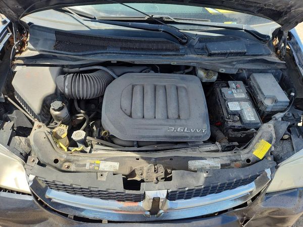 2013 DODGE GRAND CARAVAN SE