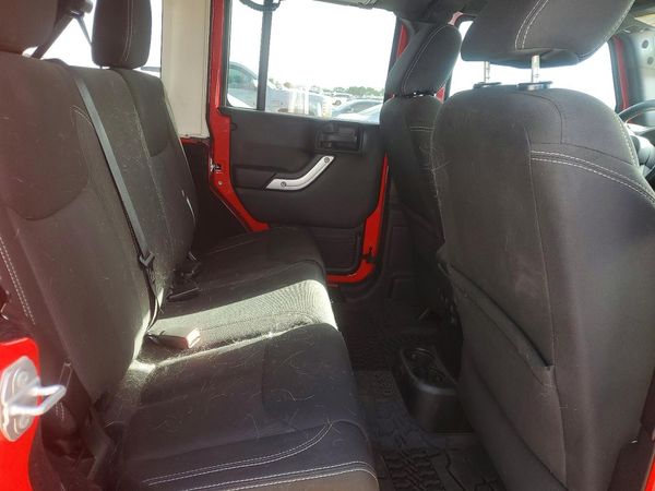 2016 JEEP WRANGLER UNLIMITED SAHARA 4X4