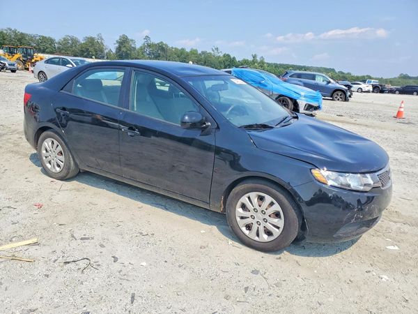 2013 KIA FORTE LX