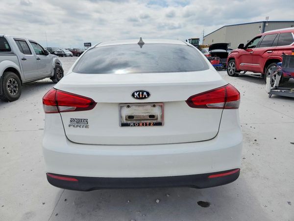 2018 KIA FORTE LX Base