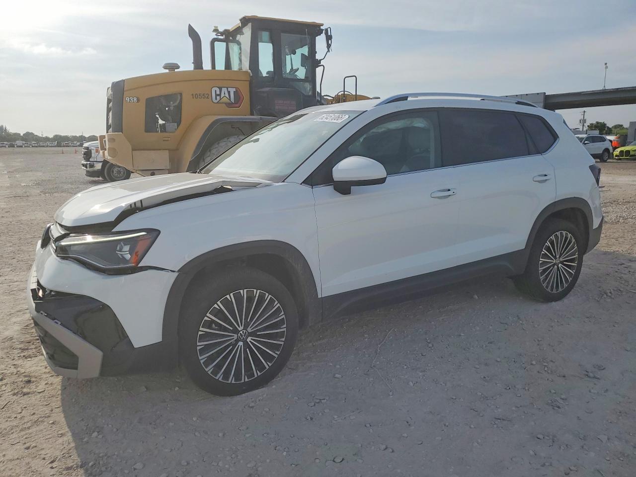 2025 VOLKSWAGEN TAOS SE
