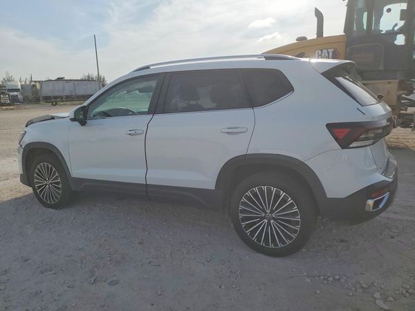 2025 VOLKSWAGEN TAOS SE