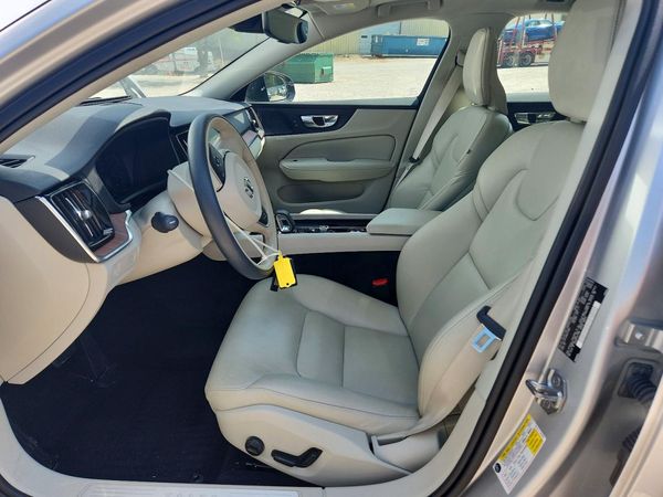 2022 VOLVO S60