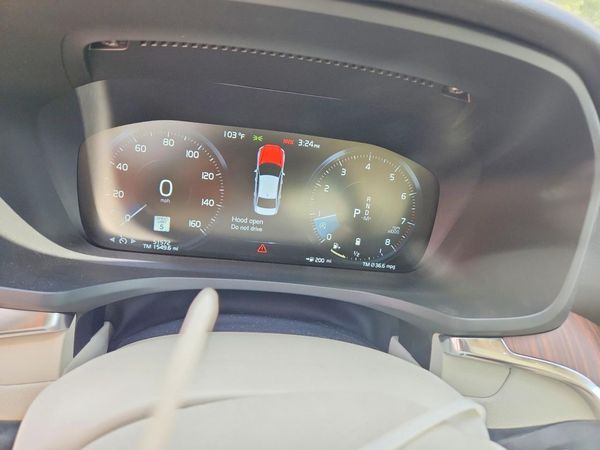 2022 VOLVO S60