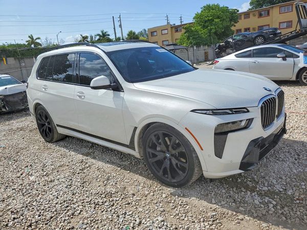 2023 BMW X7