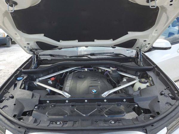 2023 BMW X7