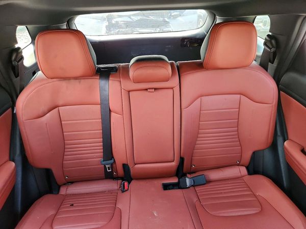 2024 KIA SPORTAGE SX-PRESTIGE or SX-P