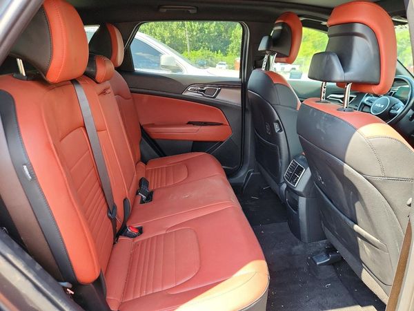 2024 KIA SPORTAGE SX-PRESTIGE or SX-P