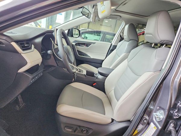 2025 TOYOTA RAV4