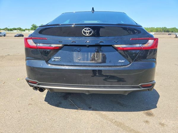 2025 TOYOTA CAMRY