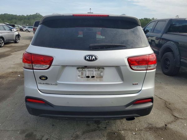 2016 KIA SORENTO L / LX