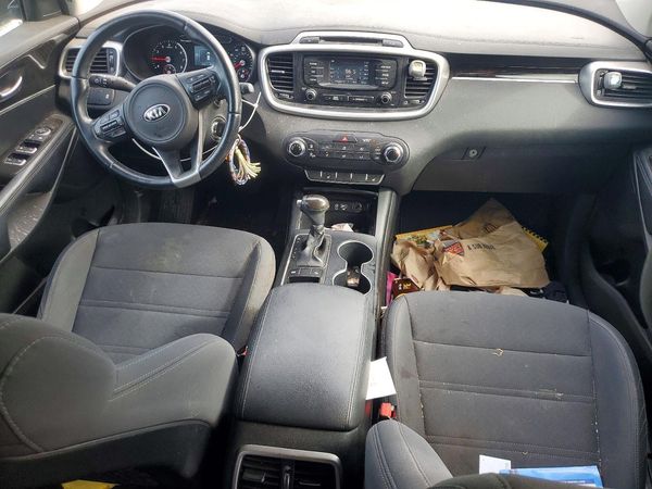 2016 KIA SORENTO L / LX