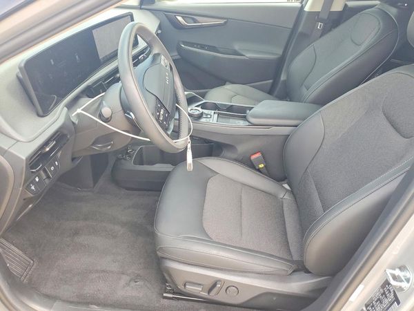 2025 KIA EV6