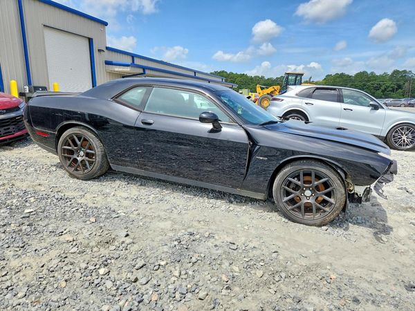 2015 DODGE CHALLENGER SXT