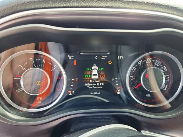 2015 DODGE CHALLENGER SXT