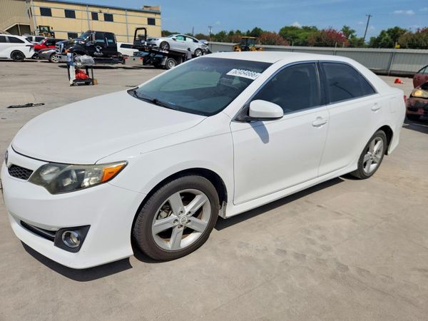 2012 TOYOTA CAMRY — Front 3/4