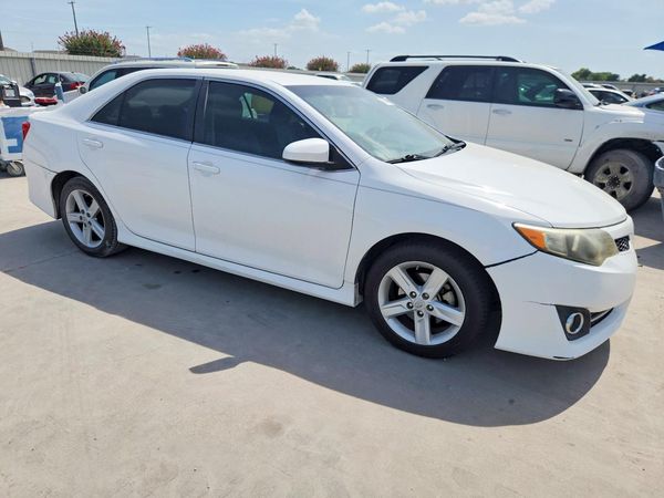 2012 TOYOTA CAMRY — Passenger 3/4