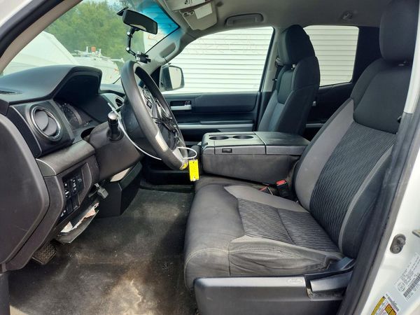 2016 TOYOTA TUNDRA SR/SR5 — DENT