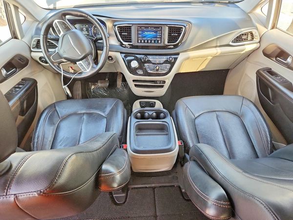 2020 CHRYSLER PACIFICA Touring L — CKPT