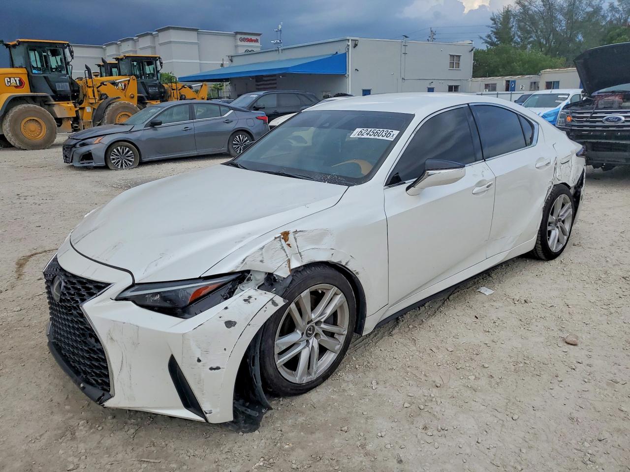 2022 LEXUS IS