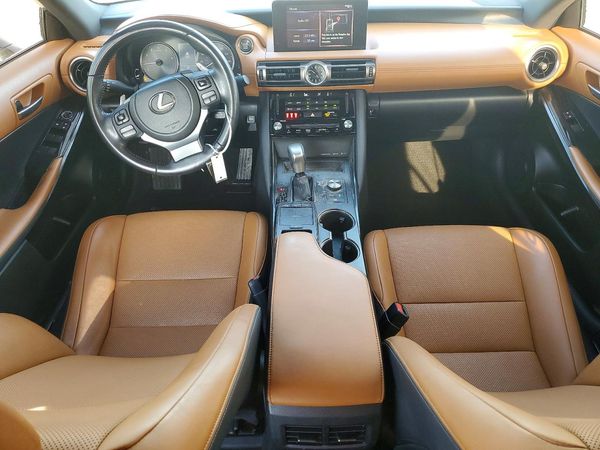 2022 LEXUS IS